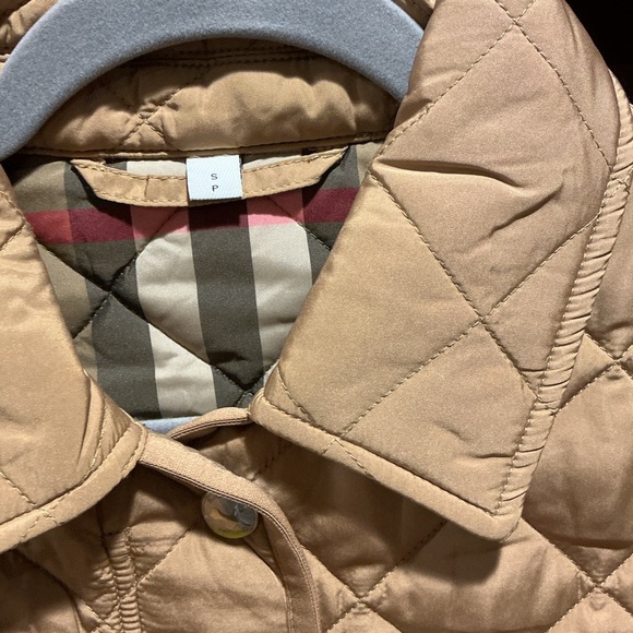 NWOT Burberry Women Quilted Jacket in Tan, Size S - Picture 2 of 12